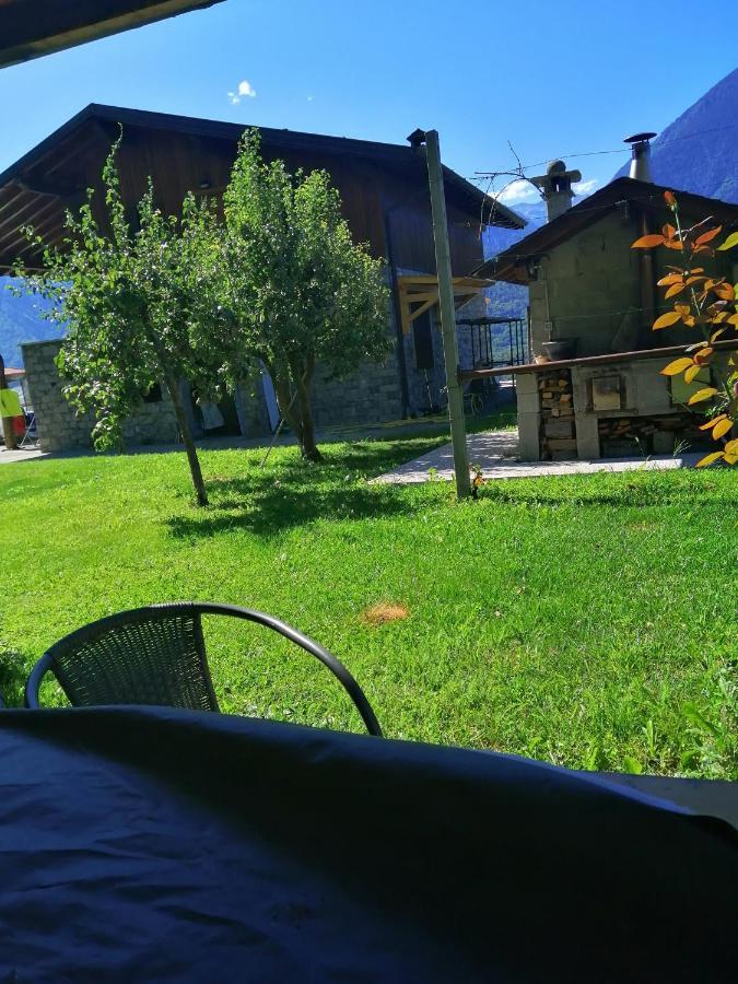 Casa Vacanze La Ca Del Cunfec Сондріо Екстер'єр фото